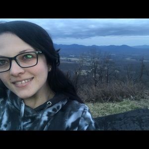 Meet your Posher, Hailey